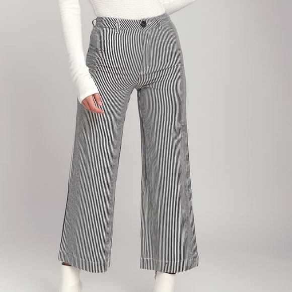 ROLLA'S Pants - Rolla’s Old Mate Cropped Pants in Blue and White Stripes Size 26